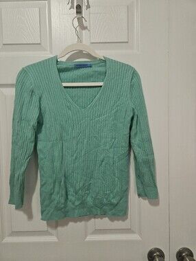 J. McLaughlin V Neck Sweater M